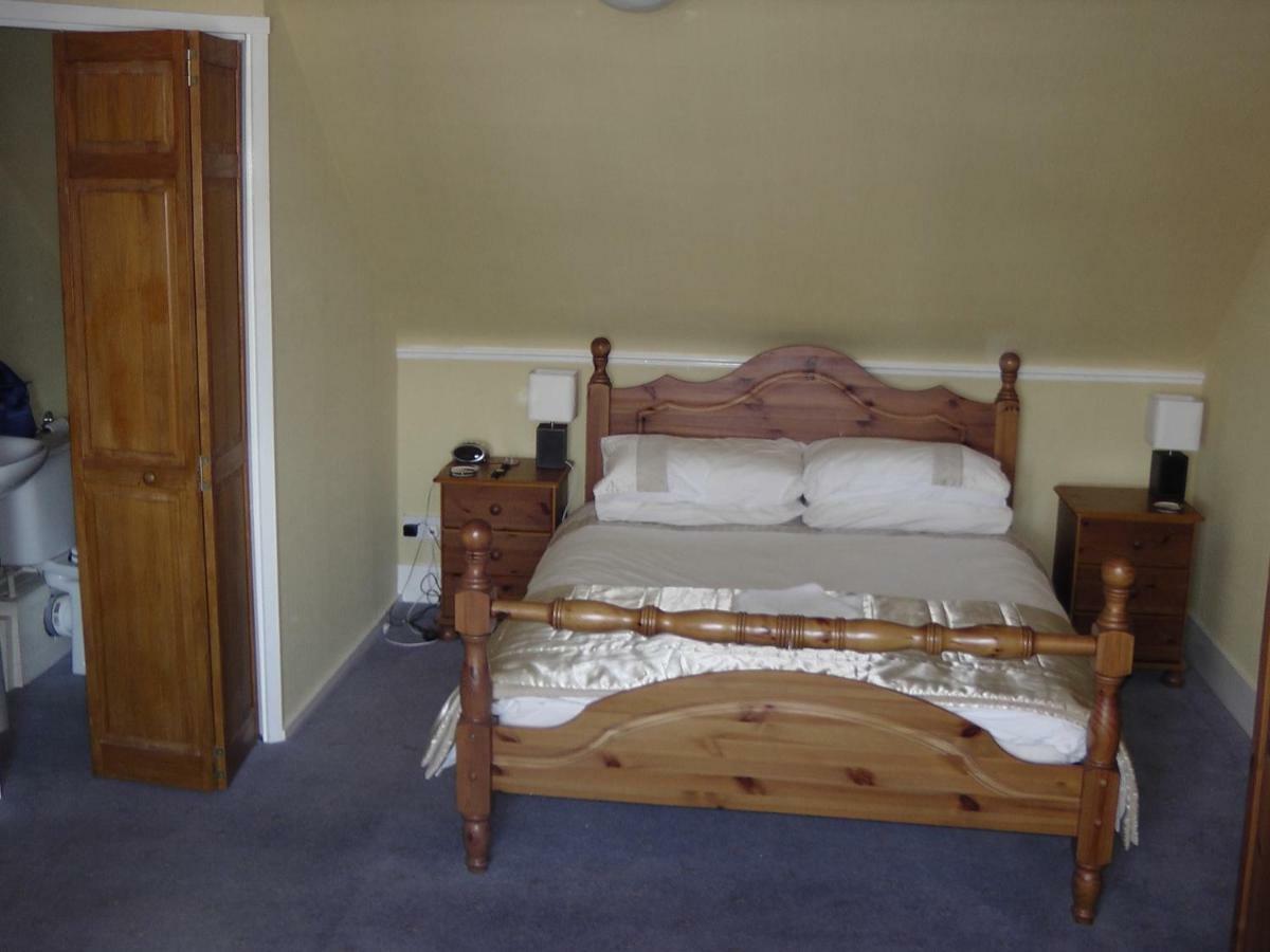 Beeches Guest House Дайс Екстериор снимка