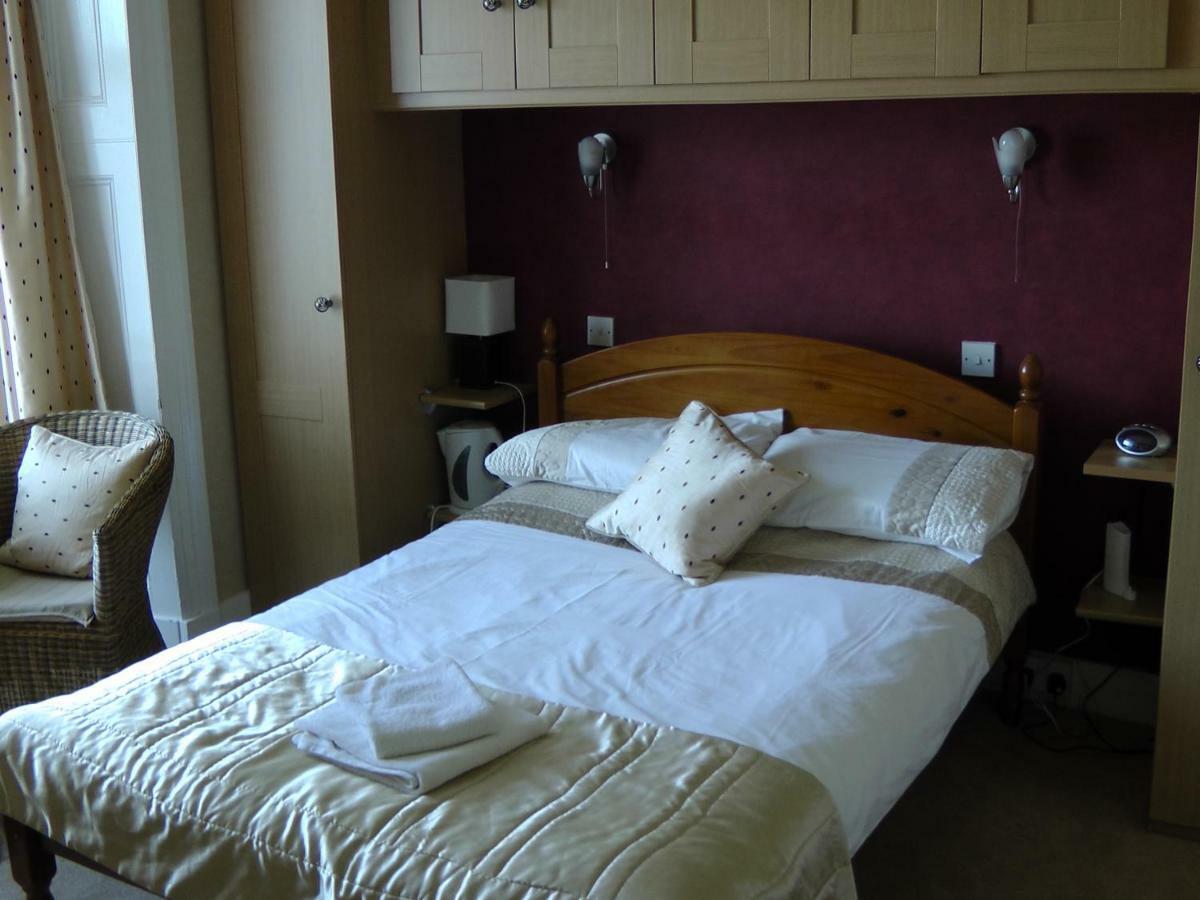 Beeches Guest House Дайс Екстериор снимка