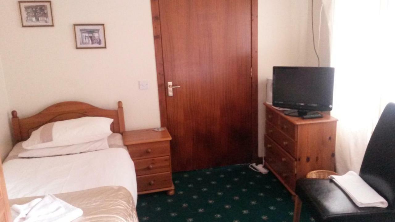 Beeches Guest House Дайс Екстериор снимка