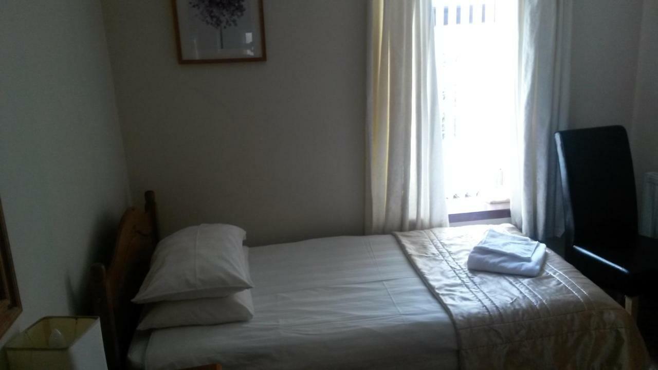 Beeches Guest House Дайс Екстериор снимка